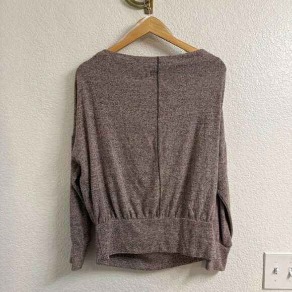 Lovers + Friends Estee Sweater Size Small - Picture 2 of 5